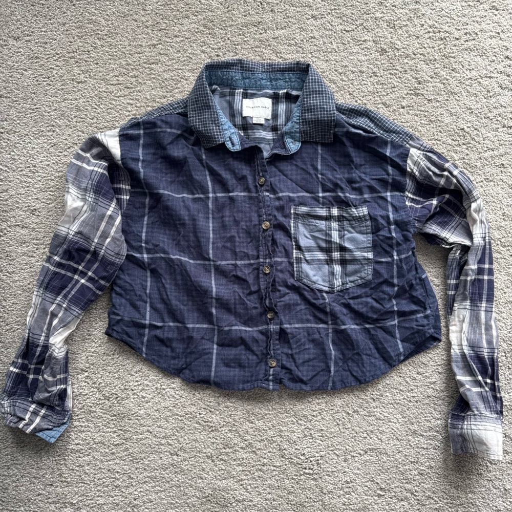 American Eagle Outfitters Cropped Blue Plaid  Button Up Shirt Size S